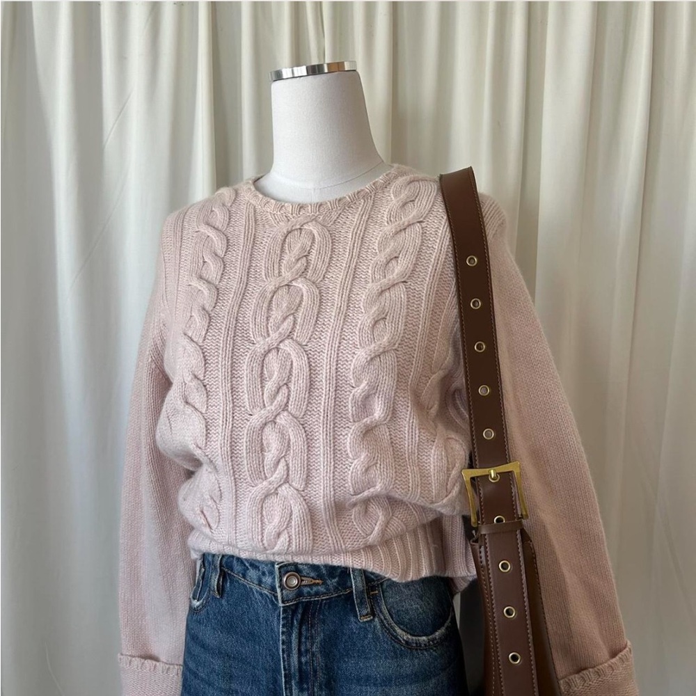 Vintage 2004 Holiday Gap pink cable knit crew neck sweater wool blend Large.